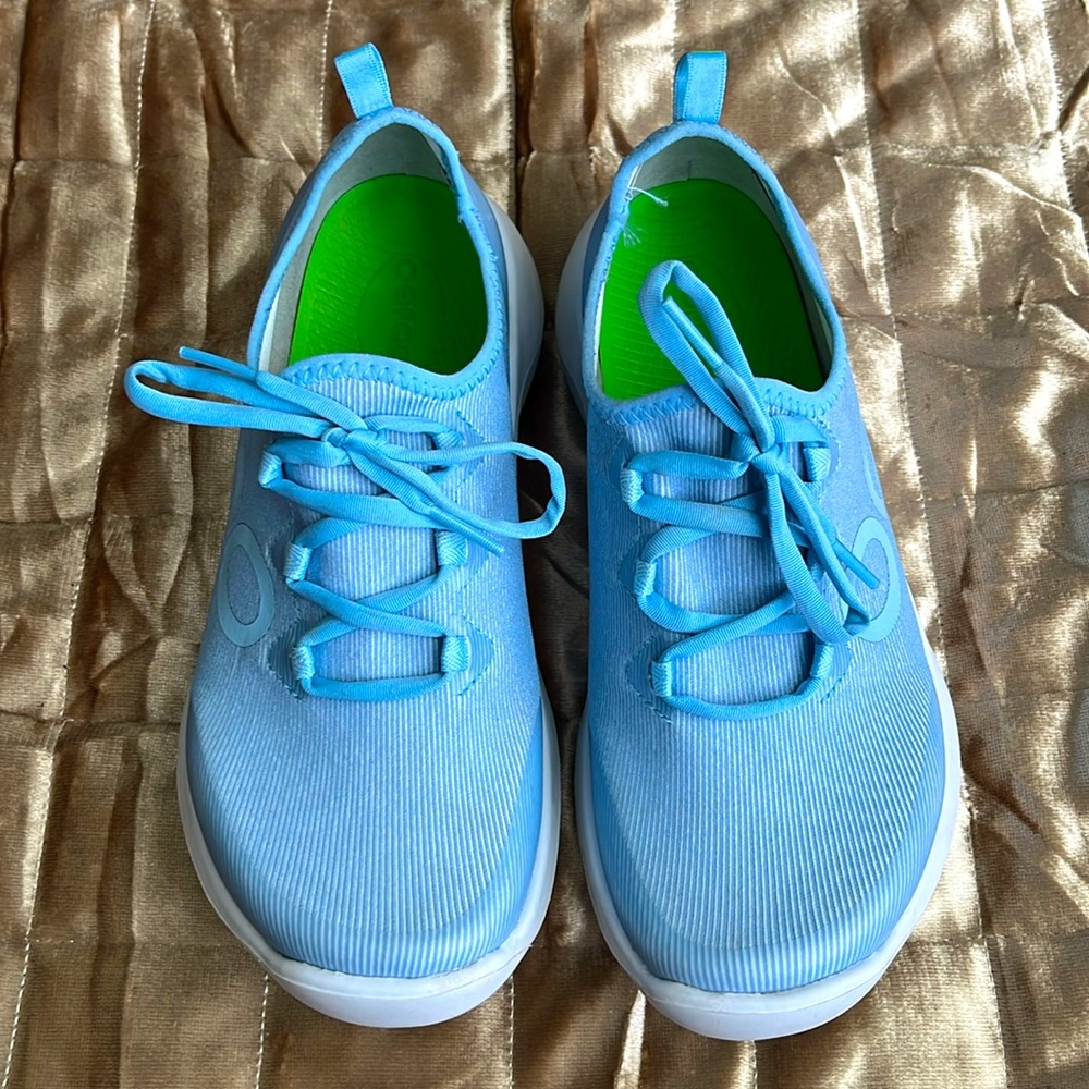 WOMEN'S OOMG SPORT LS LOW SHOE - CAROLINA BLUE